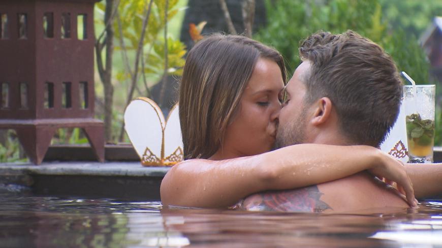 Denn das Dreamdate zwischen Alisa und Alex hatte so verheißungsvoll begonnen - die beiden küssten sich im Pool.