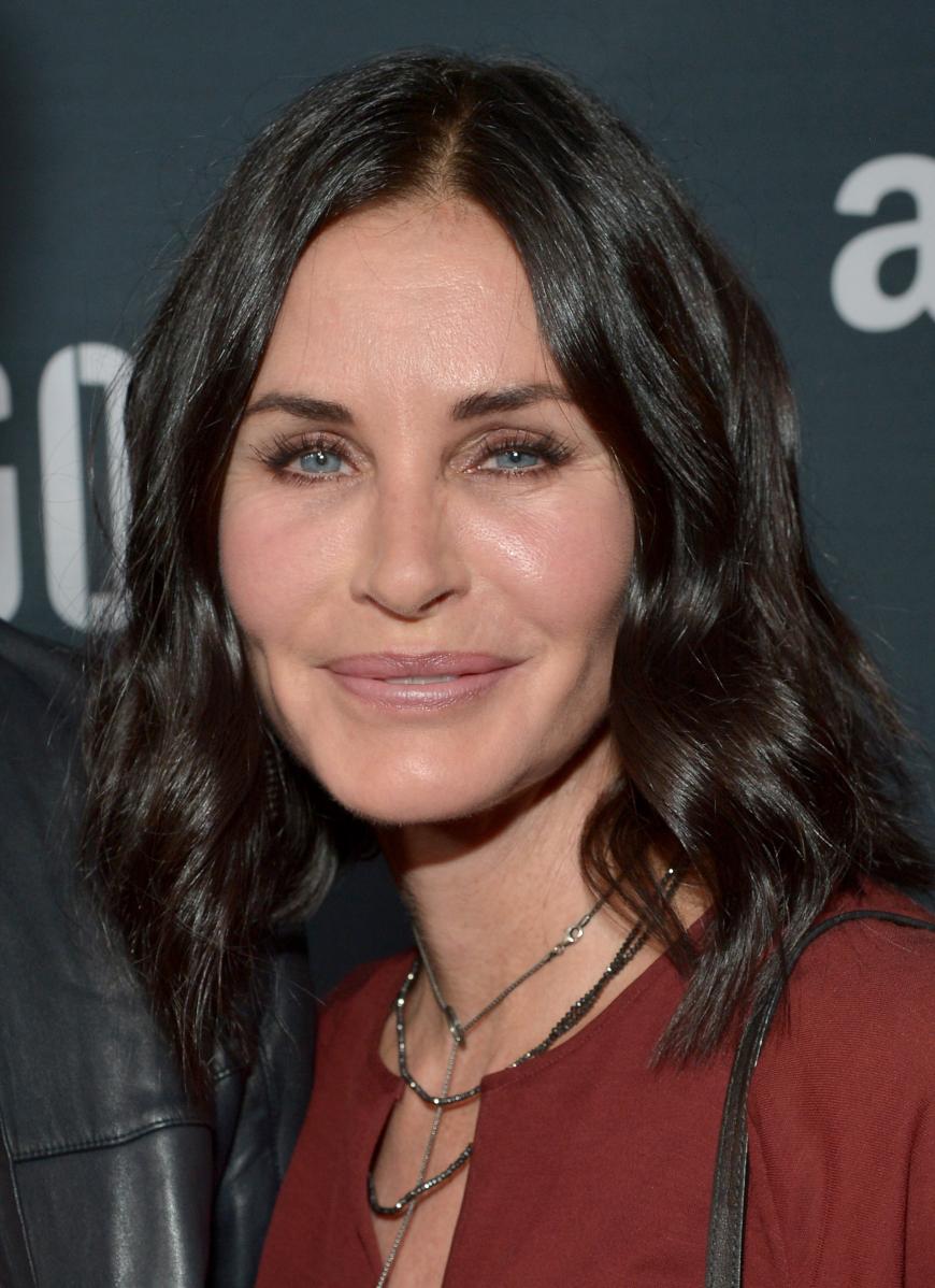 Liebe Courtney Cox, das hast du doch gar nicht nötig! Extrem glatt gezurrt erschien der