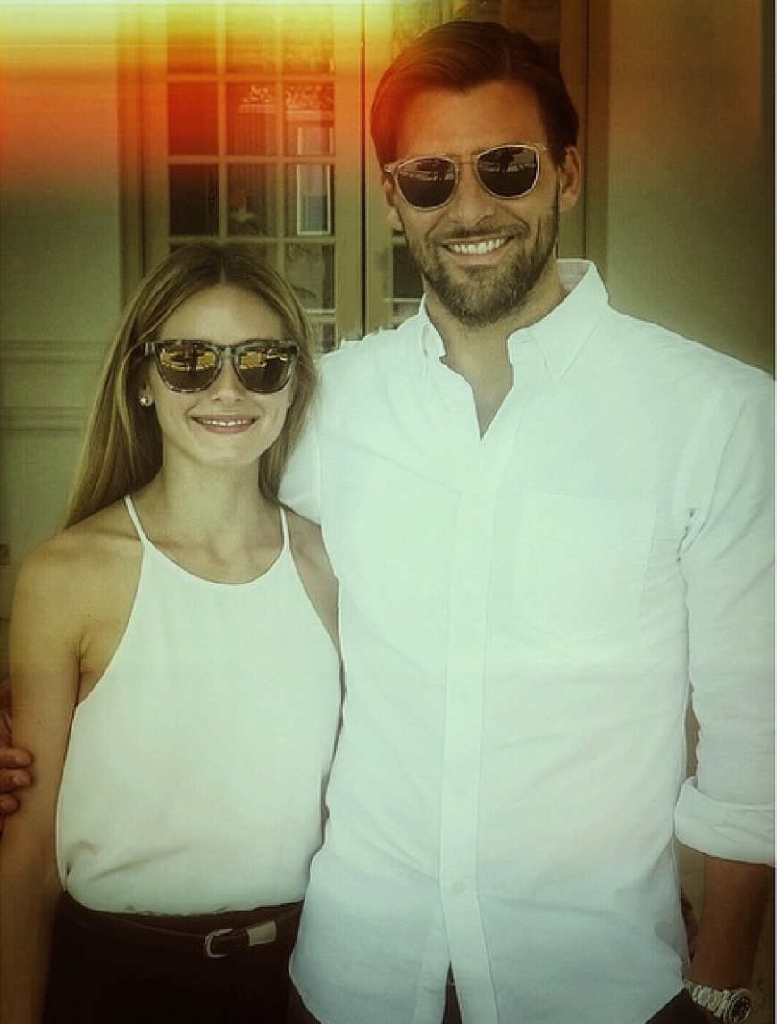 Johannes und Olivia im All-white-Look.