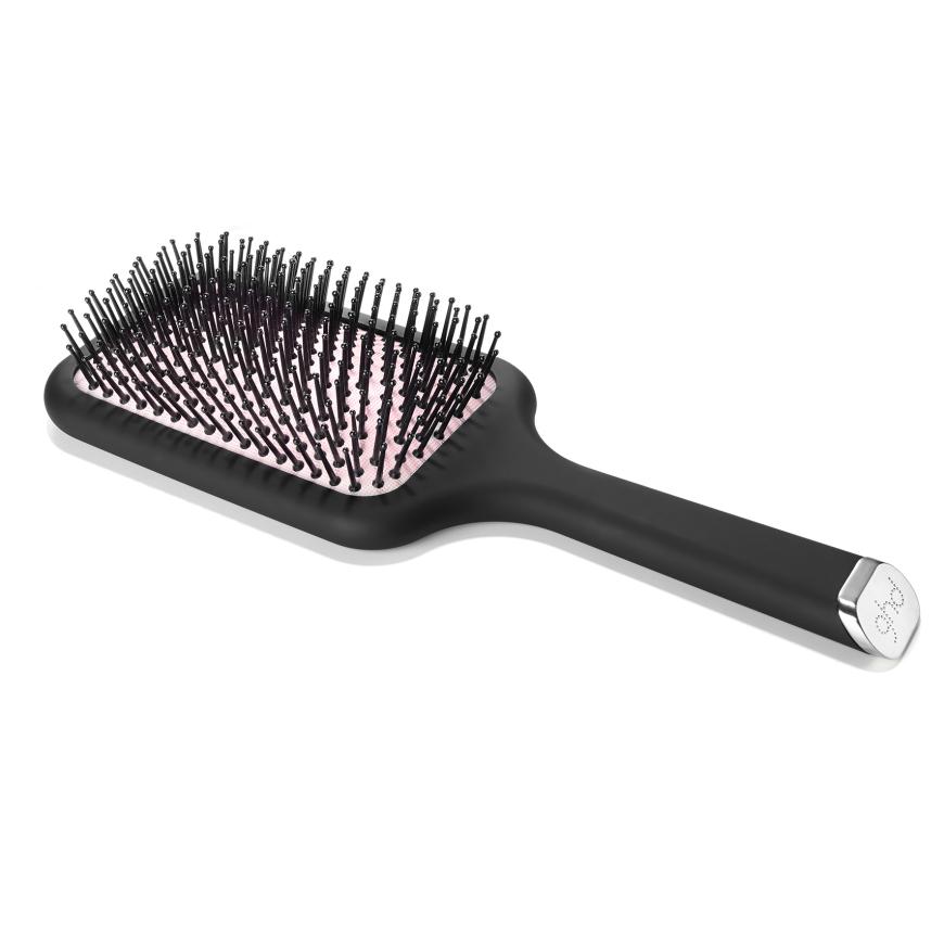 „Paddle Brush“ von Ghd, aus der „Vintage Pink Collection“, ca. 30 Euro, ghdhair.com