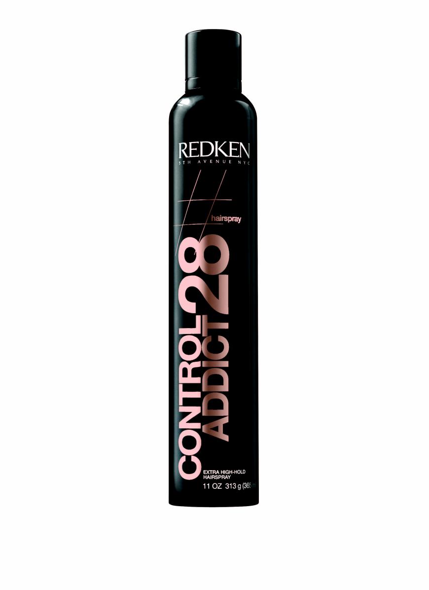 „Control Addict 28“-Haarspray von Redken, ca. 17 Euro, beim Friseur