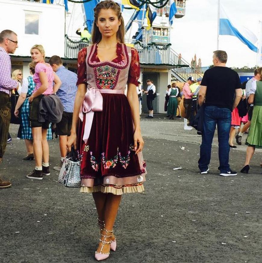 Bereit für ne Maß? Catherine Hummels im Dirndl.