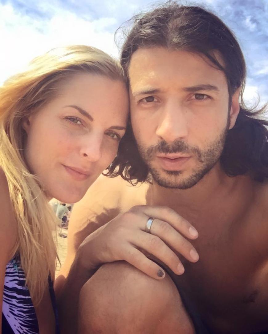 Mit ihrem Freund, Magic-Frontmann Nasri Atweh, erwartet sie einen Sohn.