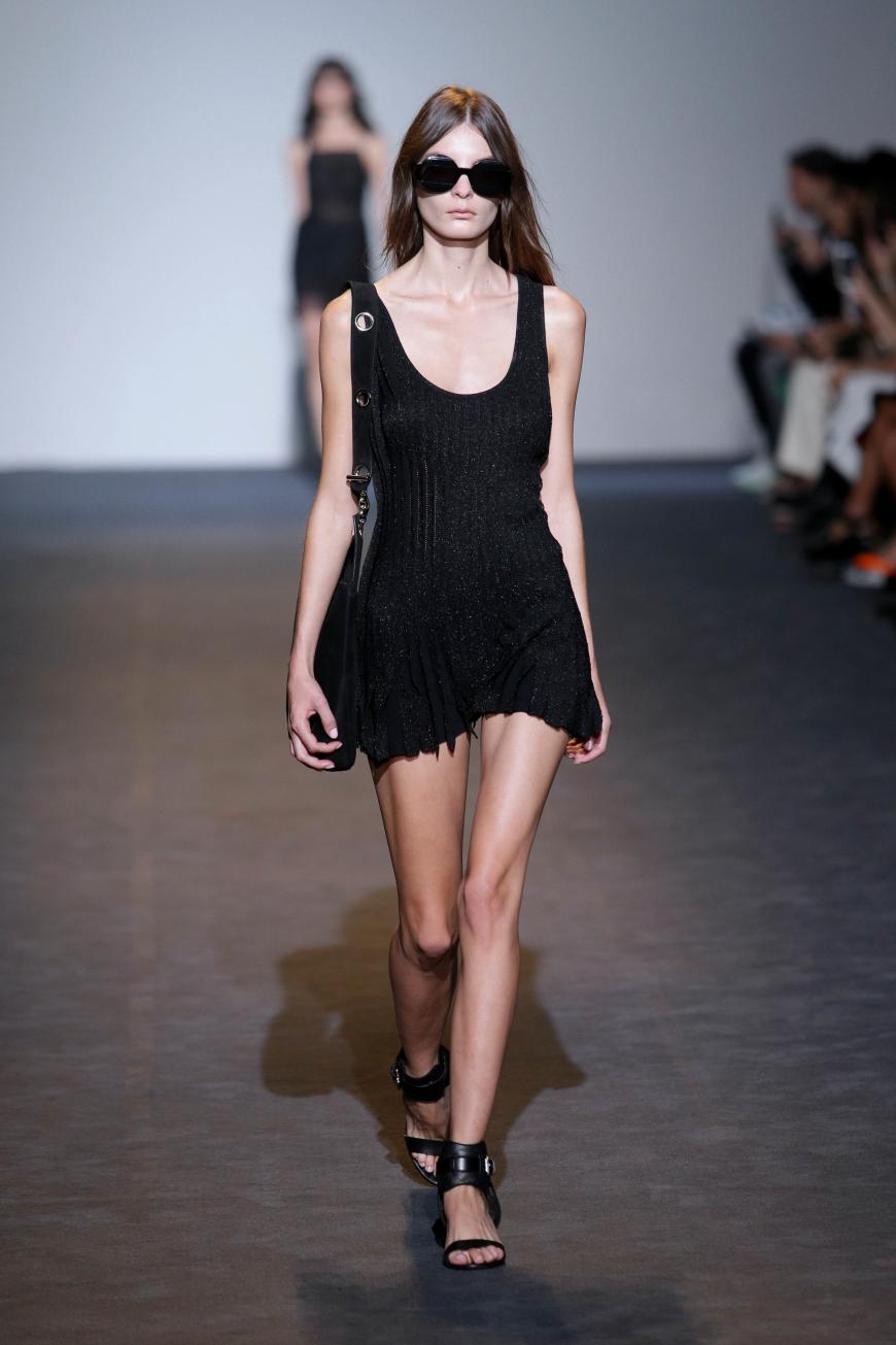 Bei Costume National dürfen die Models ebenfalls nur mager sein.