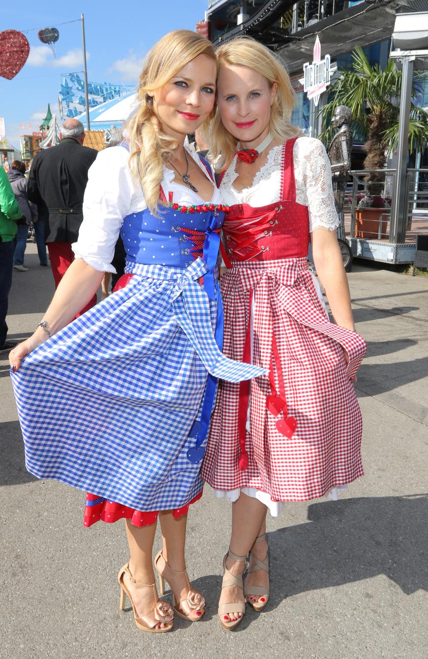 Farbenfroh: Regina Halmich und Sonja Kiefer als Wiesn-Twins