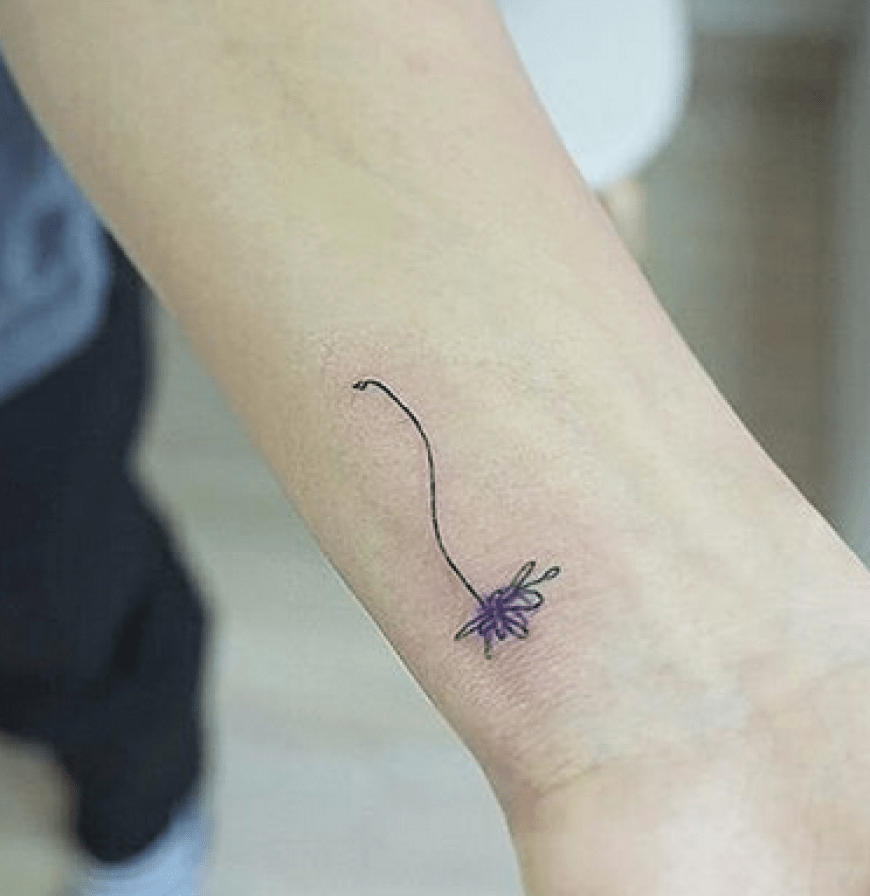 Kleines Blumen Tattoo