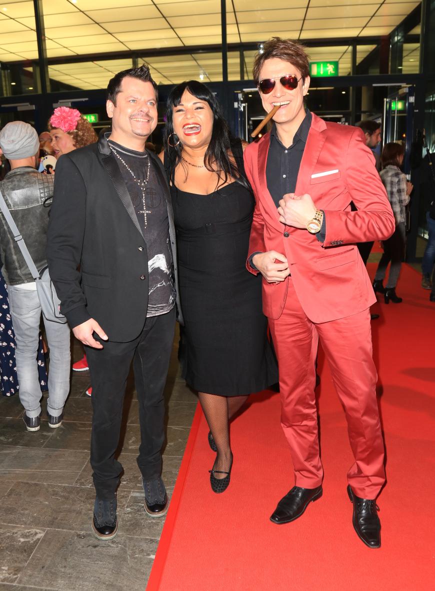 Party-People: Ingo Appelt mit seiner frisch Verlobten Sonja und Kollege Matze Knop