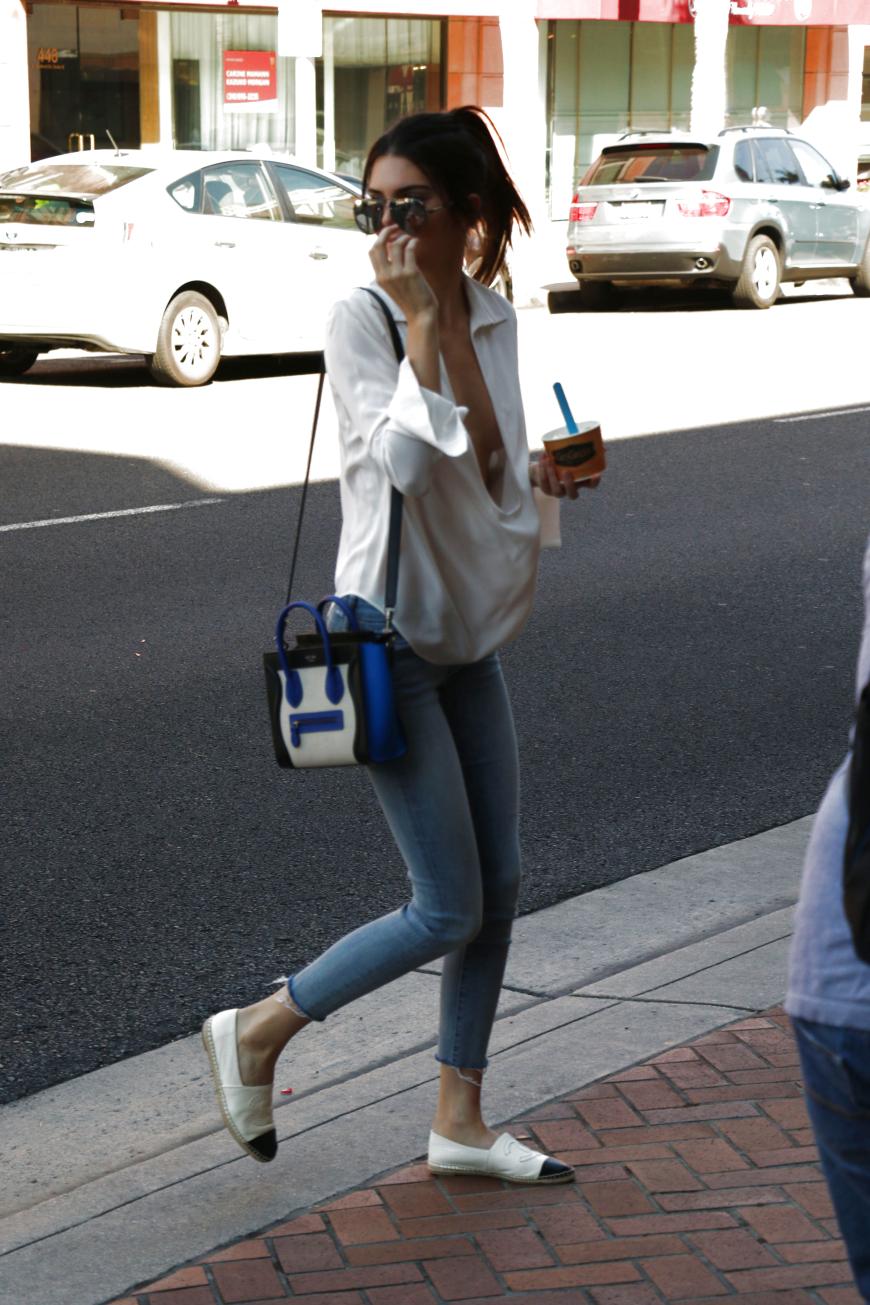 Kendall hat keine Lust auf BHs!