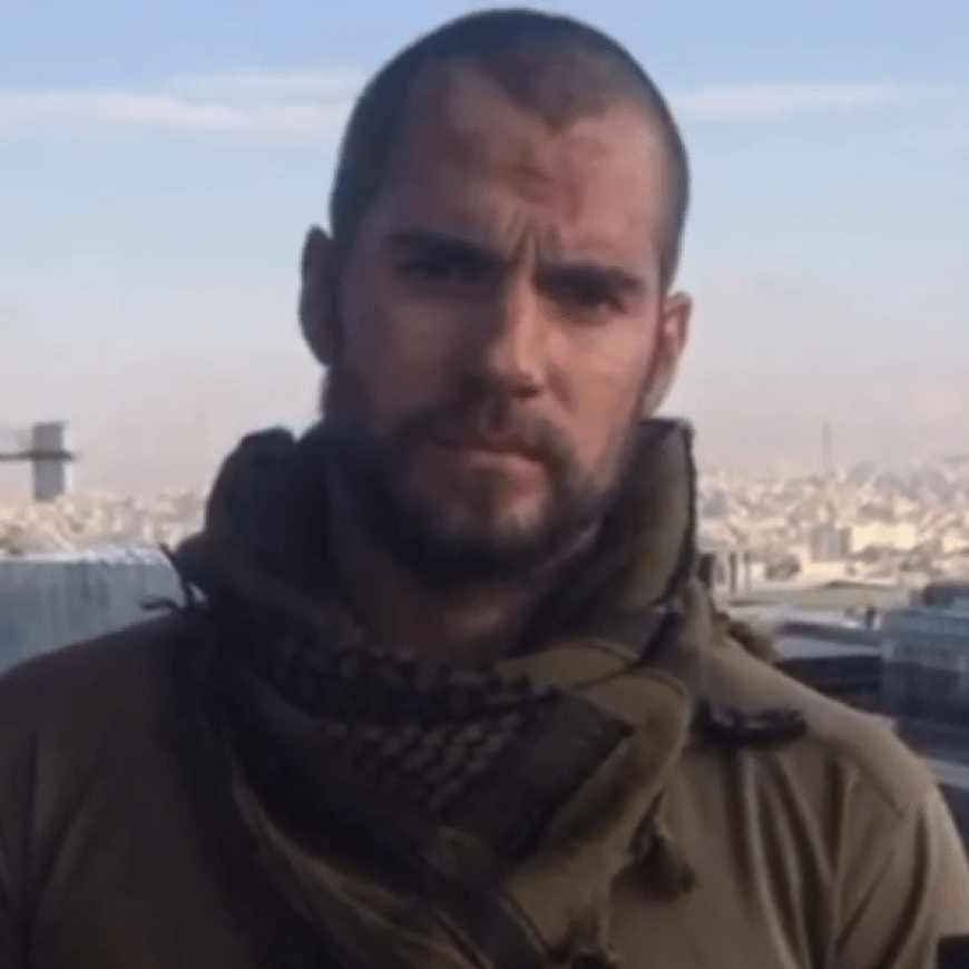 Vom Womanizer zum Bad Boy: Henry Cavill mit neuem Look für seinen Film