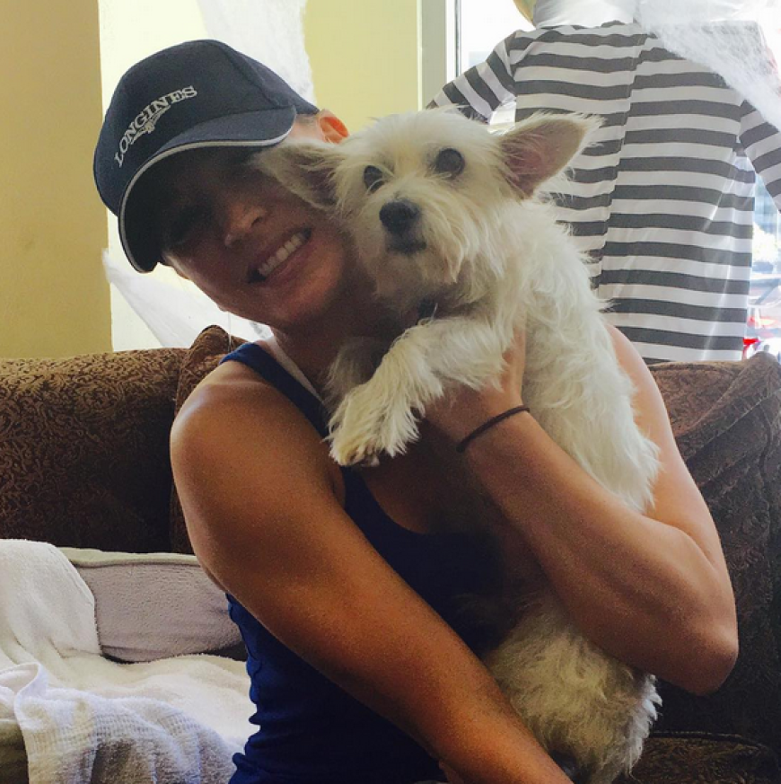 Dass Serien-Star Kaley Cuoco ein Herz für Tiere hat, stellt sie bei Instagram regelmäßig unter Beweis. Hier zeigt sie ihren neusten Familienzuwachs: Hündchen Chester.