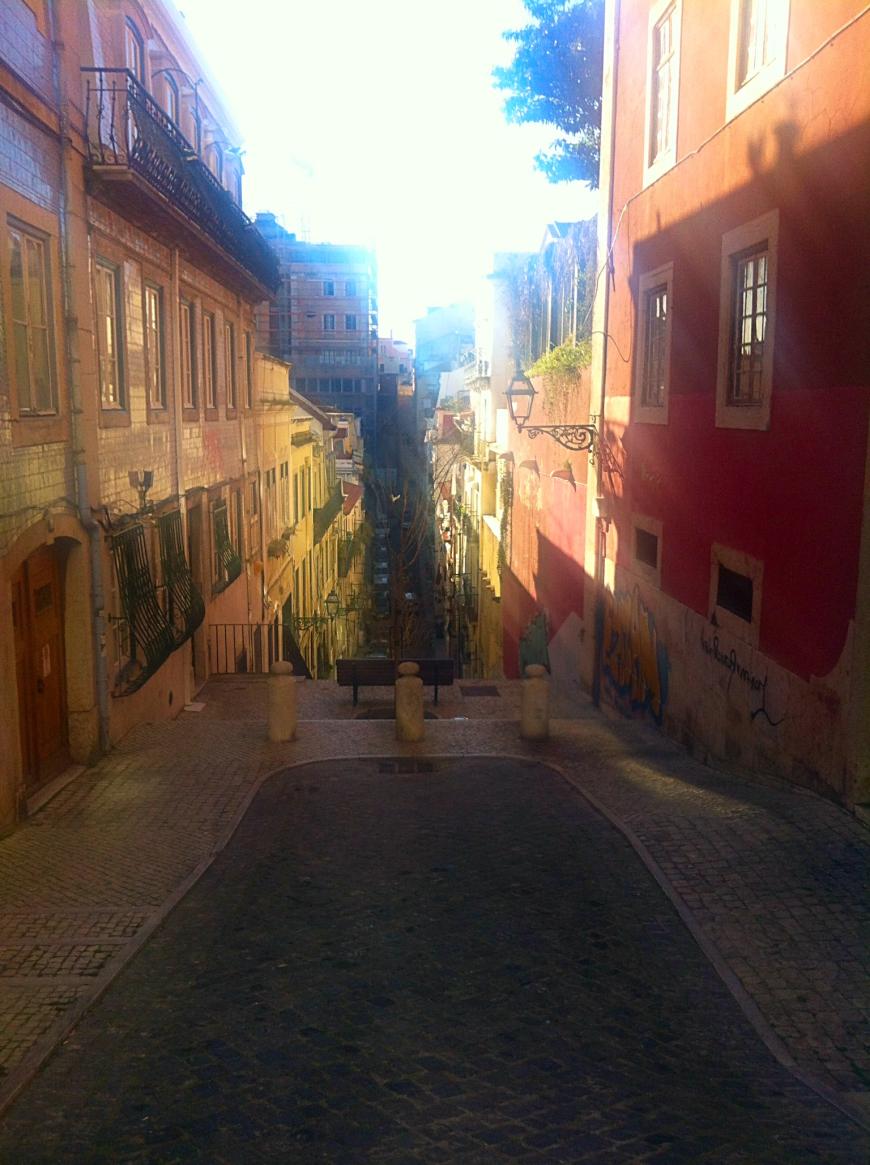 In den Gassen von Lissabon fühlt man sich wie in einer Filmkulisse.