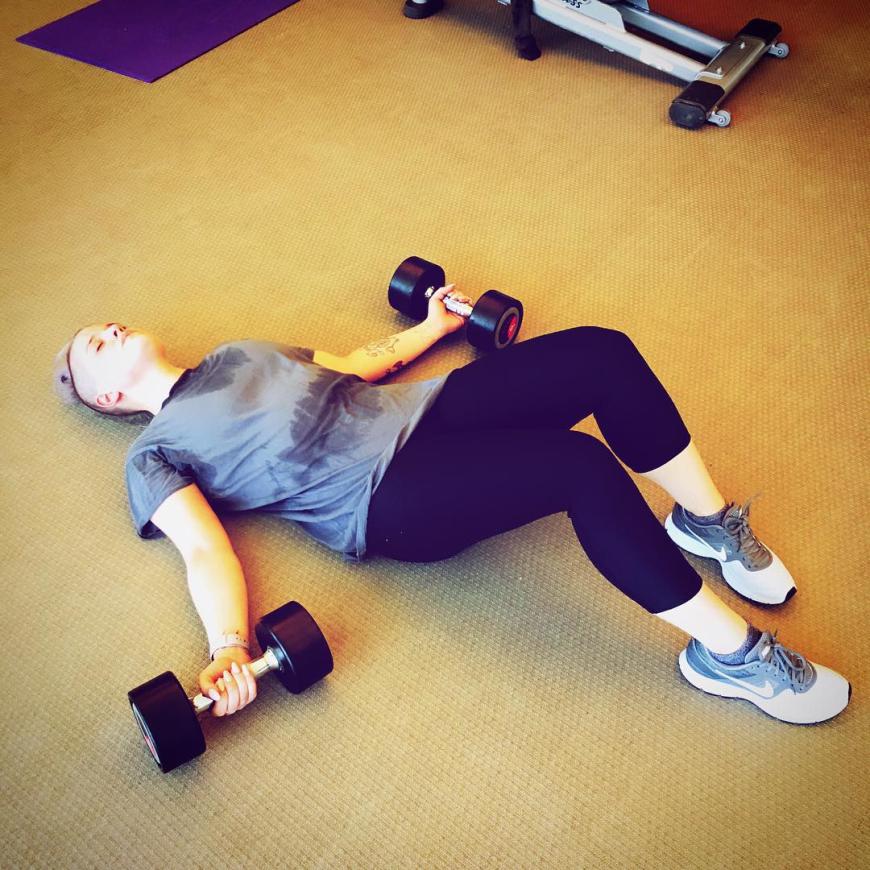 Over and out! Kelly Osbourne ist nach dem Training völlig erschlagen. Wir können es verstehen...