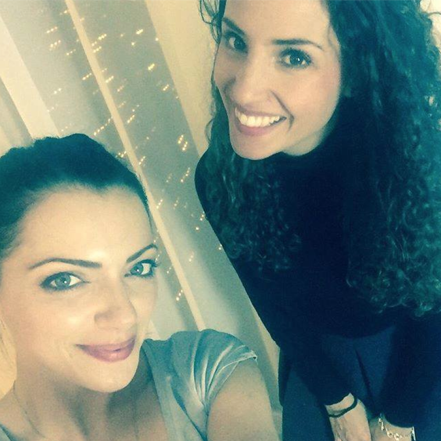 Selfie-Alarm! Anne Menden und Nadine Menz hinter den Kulissen von
