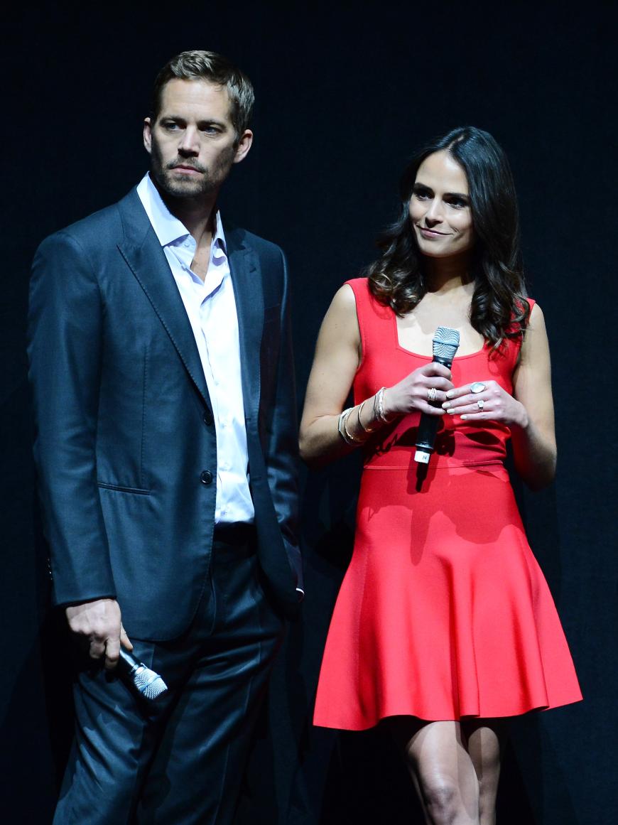 Hübsches Paar - für die Kamera: Paul mit seiner Filmpartnerin Jordana Brewster auf der CinemaCon 2013