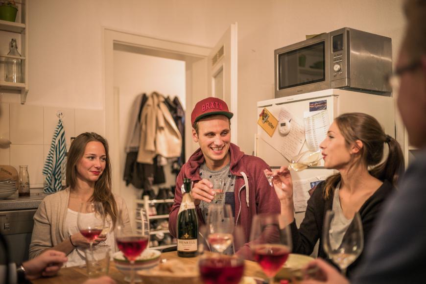 Leon Windscheid mit Freundin Sandra (r.)