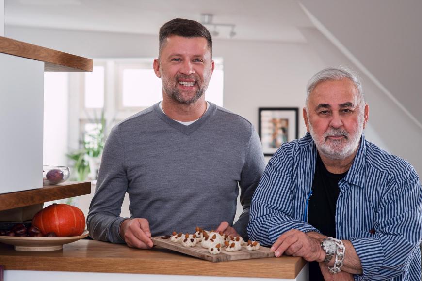 Udo Walz und sein Mann Carsten Thamm-Walz backen jedes Jahr gemeinsam Weihnachtsplätzchen. OK! verraten sie, welche sie am liebsten mögen!