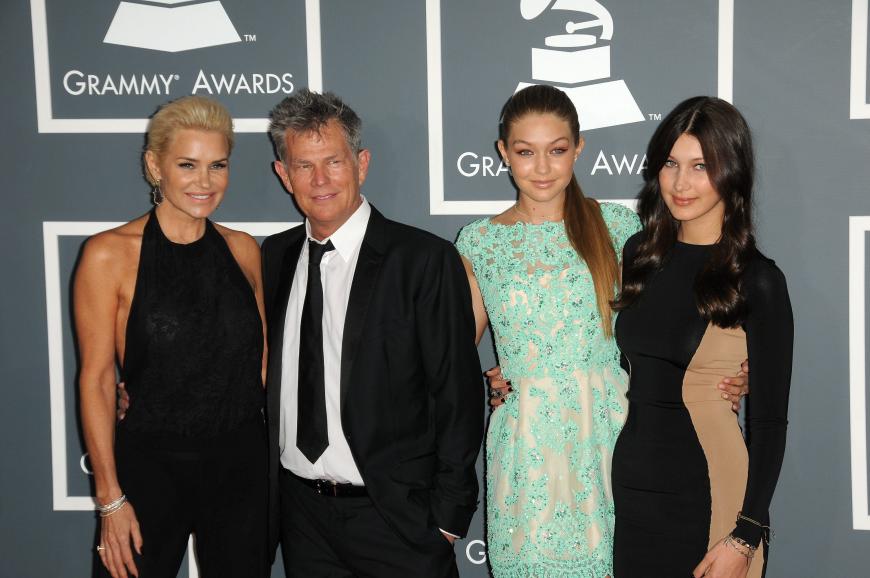 Schön & reich: Yolanda und David Foster mit Gigi und Bella Hadid (v.l.).