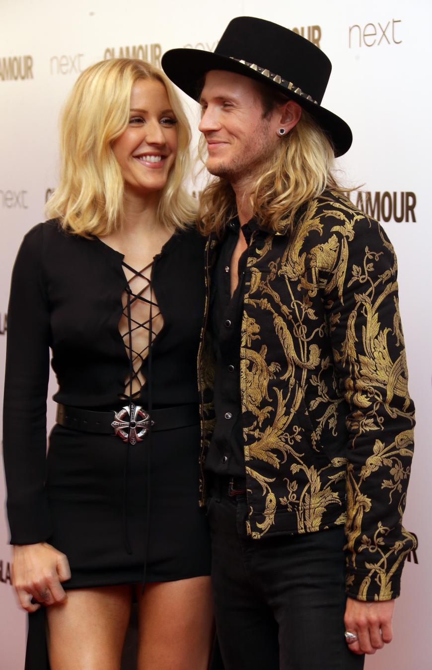 Auch Sängerin Ellie Goulding und ihr Freund Dougie Poynter entschieden sich dieses Jahr für eine Beziehungspause. Der Grund soll der volle Terminkalender der beiden sein.