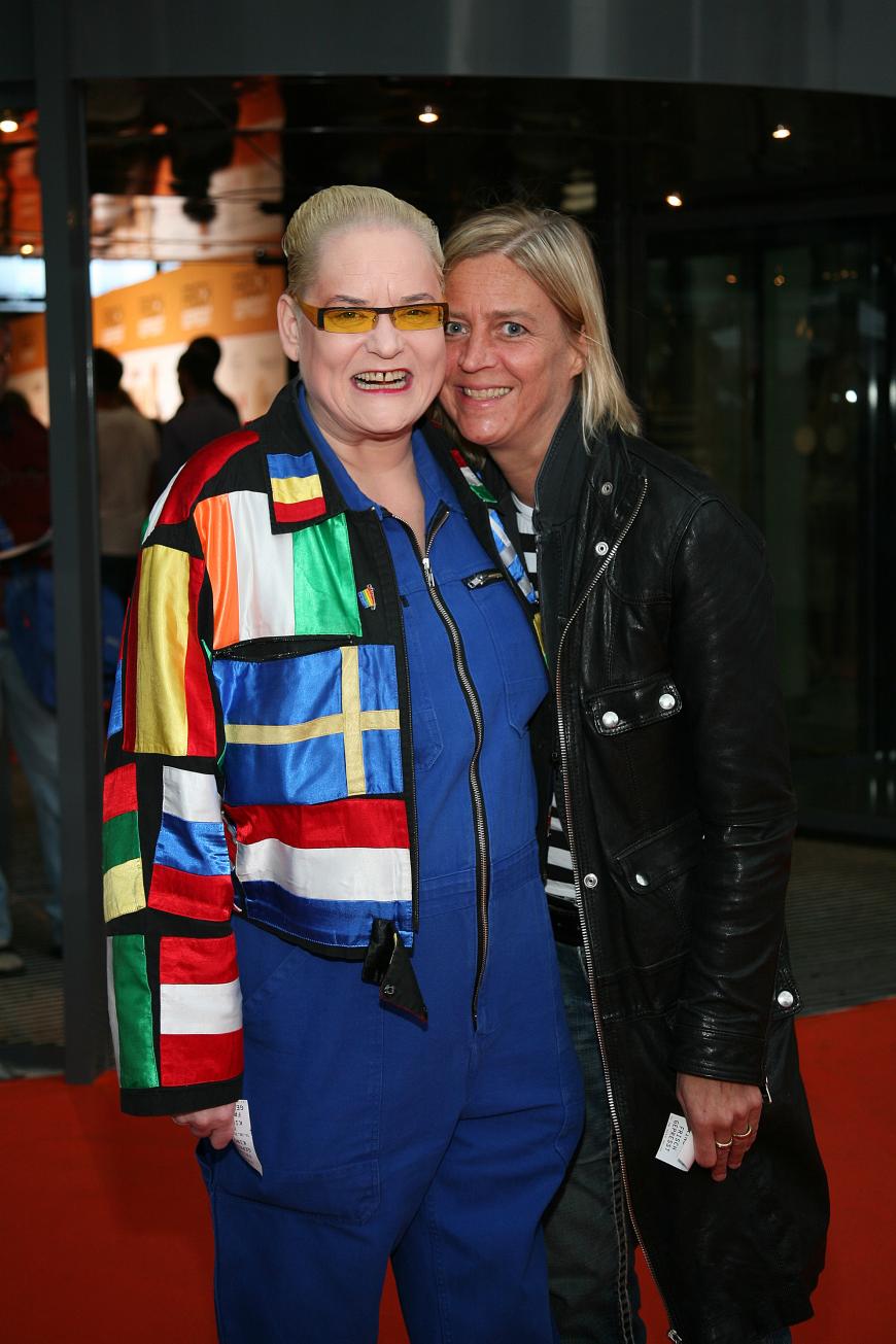 Das kam mehr als überraschend: Über 25 Jahre waren Komikerin Hella von Sinnen und Cornelia Scheel ein Paar. Im November wurde die Trennung des Paares bekannt. Beide leben bereits wieder in neuen Beziehungen.