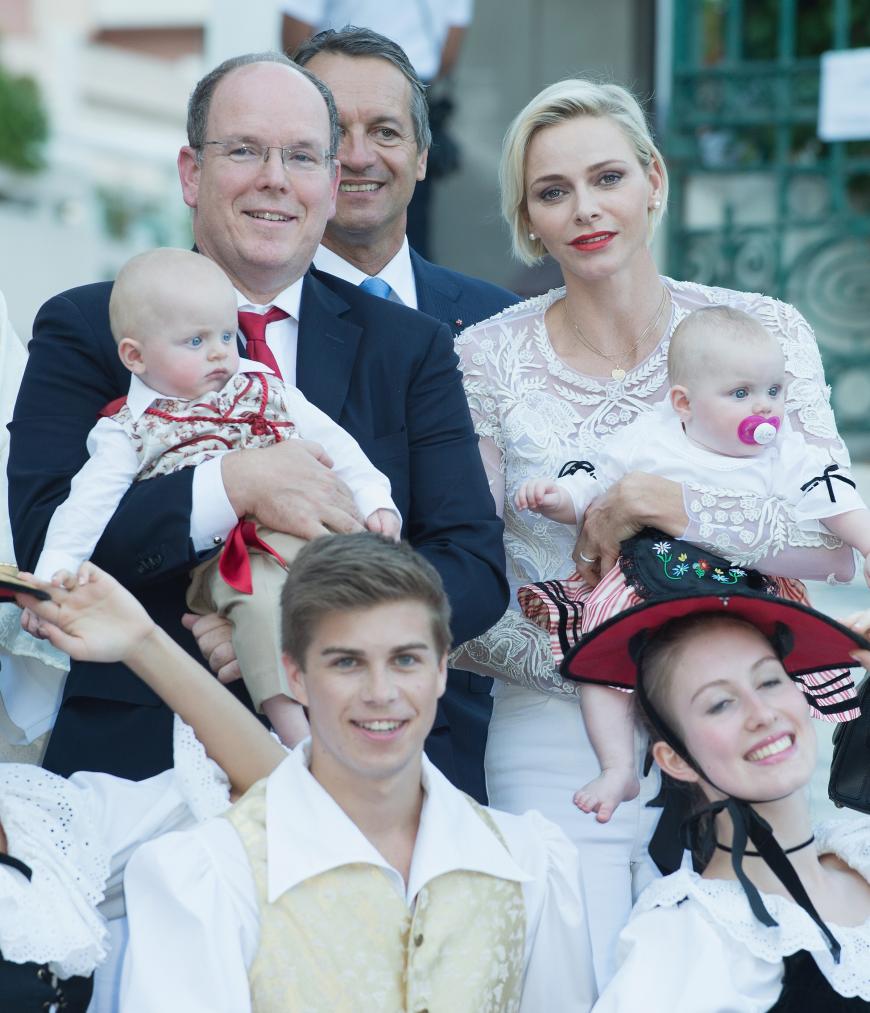 Privat wie nie zeigen sich Charlène und Albert von Monaco in einem neuen Palast-Video.