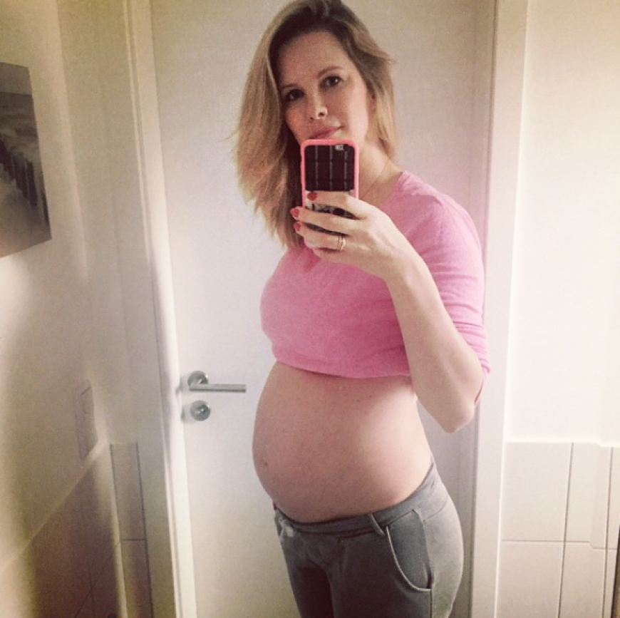 Süßes Selfie: Monica Ivancan präsentiert auf Instagram stolz ihre Babykugel. Die ehemalige