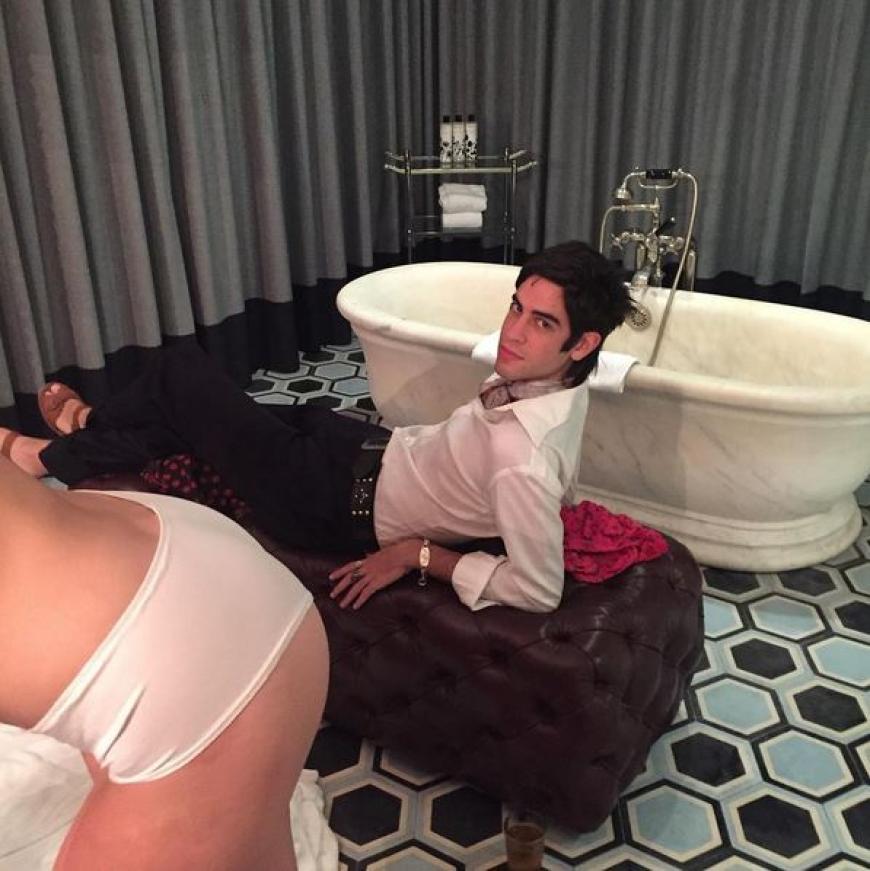 Dieses Foto von Thomas Cohen und einer unbekannten Frau sorgt für Gerüchte.