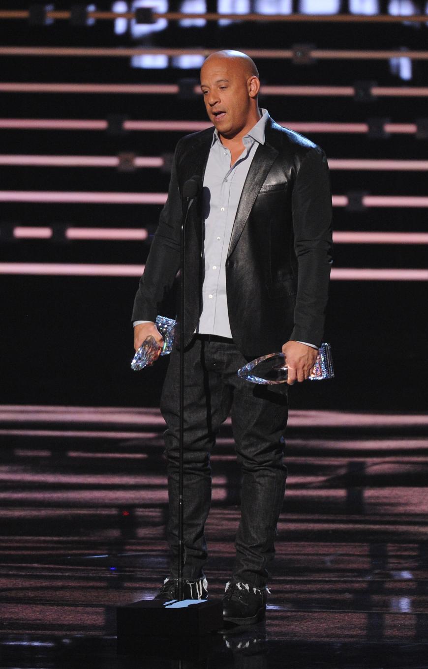 Schauspieler Vin Diesel sorgte bei den People's Choice Awards 2016 für den emotionalsten Augenblick des Abends. Während seiner Dankesrede erinnerte er erneut an den verstorbenen Paul Walker.