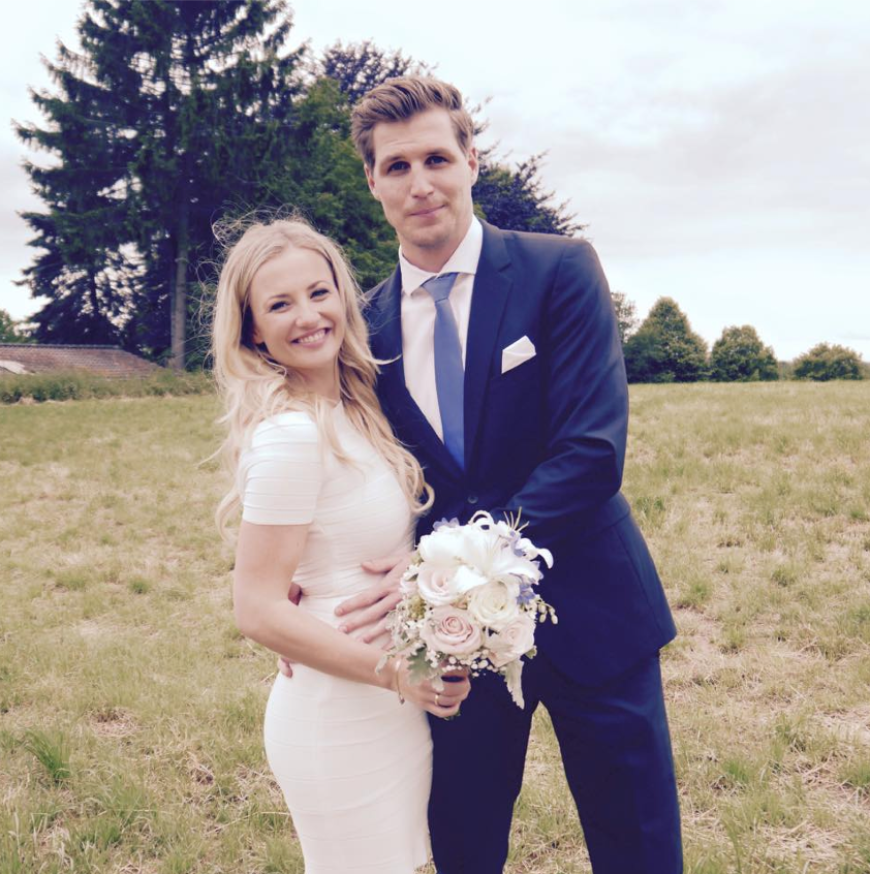 Die Schauspielerin ist seit Juni letzten Jahres mit ihrem Liebsten Chris Hecker verheiratet.
