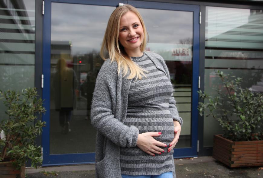 Süße Baby-Kugel: Ania Niedieck erwartet ihr erstes Kind.