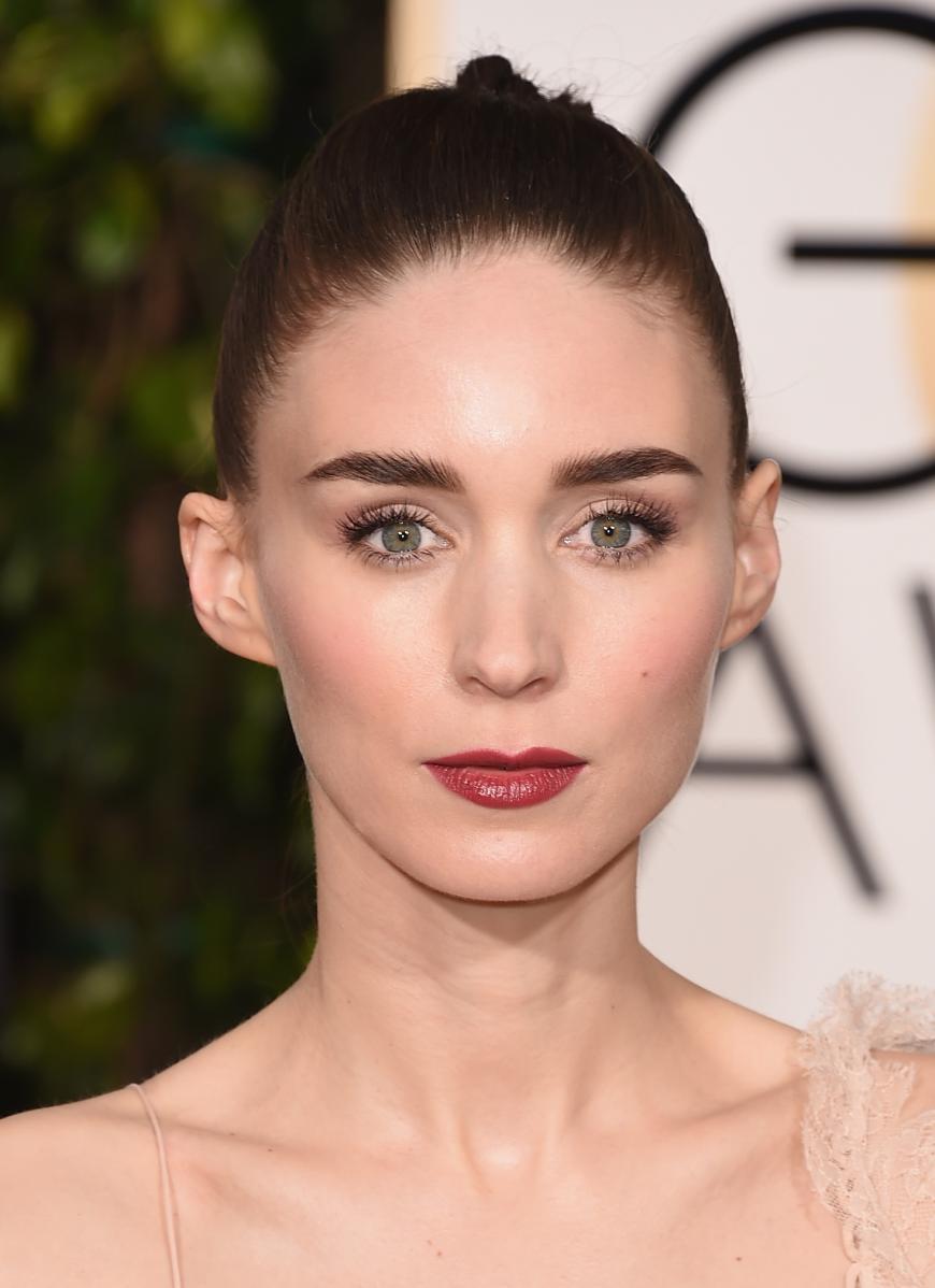 Rooney Mara ist bekannt für ihre exzentrischen Haarstyles. Bei den Golden Globes trug sie einen sleeken Zopf.