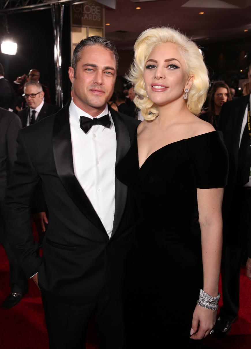 Nicht nur die Sängerin, auch ihr Verlobter Taylor Kinney soll stinksauer sein.