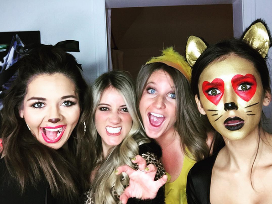 Nina und ihre Freundinnen entschieden sich alle samt für Tier-Emojis: (v.l.) Hund, Tiger, Küken und Kätzchen.