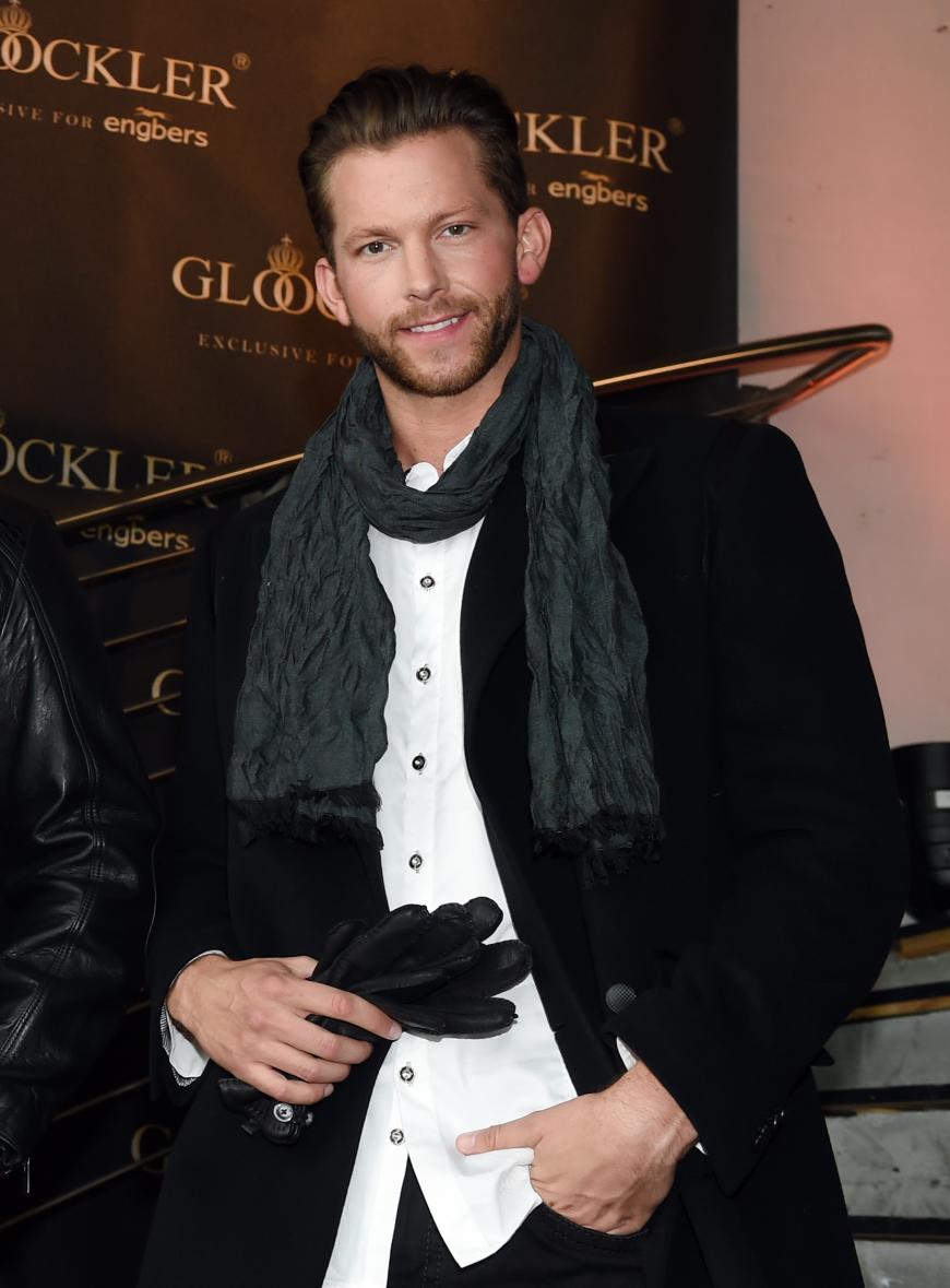 Er war „Der Bachelor“ 2015. Für OK! schaut sich Oliver Sanne schon vor Staffelbeginn die Kandidatinnen der nächsten Staffel an.