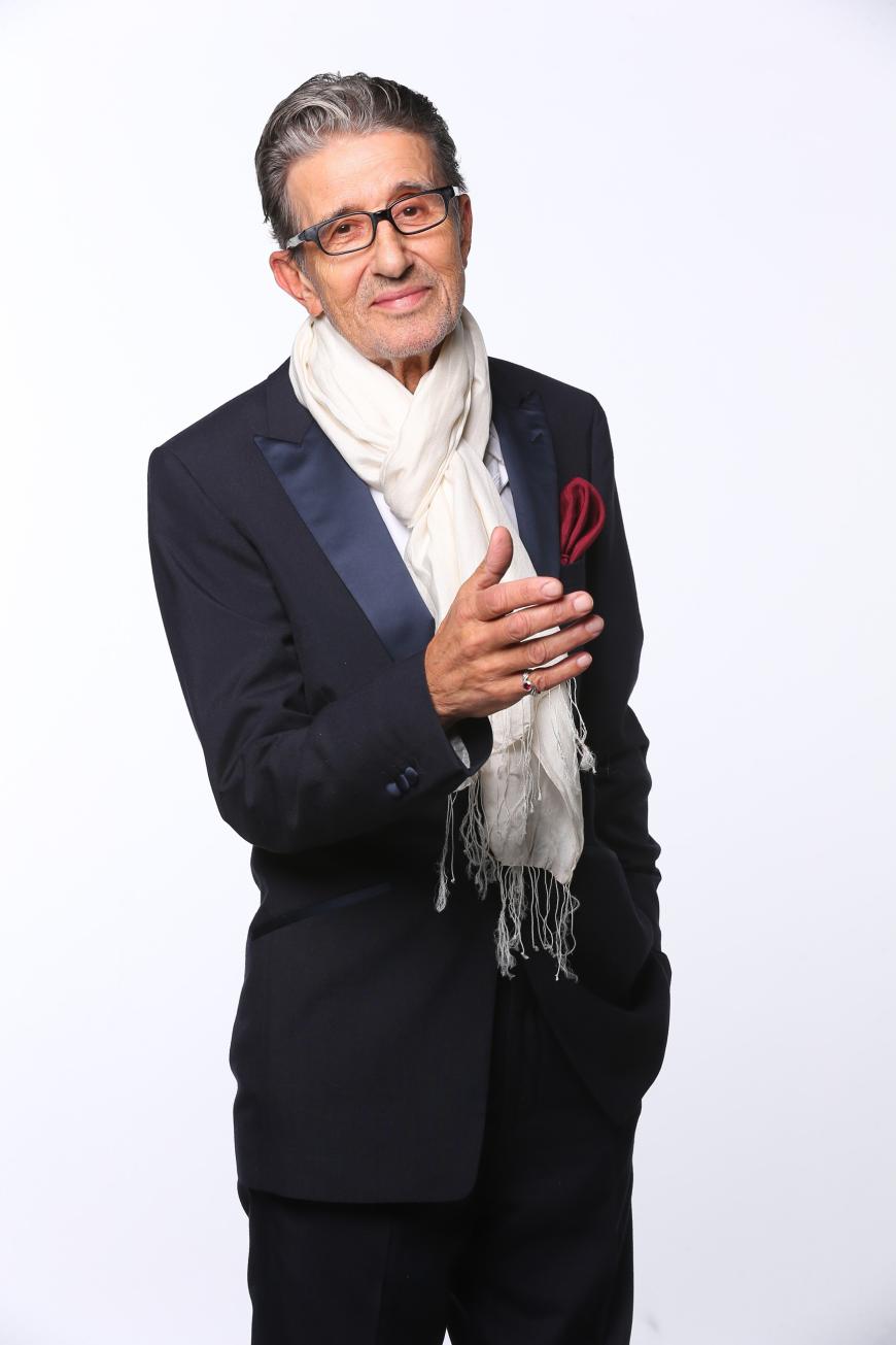 Rolf Zacher, 74, Beruf: Schauspieler
Skandale: Jede Menge! Wegen Rückenschmerzen wurde er medikamenten-und drogenabhängig, machte 70 (!) Entziehungskuren. 2012 bepöbelte er beim „Perfekten Promi Dinner“ Anouschka Renzi.
Dschungel-Tauglichkeit: Er hat viel erlebt und kann viel erzählen. Damit redet er die anderen in den Schlaf – oder bringt sie auf die Palme …
Zukunftsaussichten: Er setzt endlich seinen früheren Plan um, Mönch zu werden – inklusive Schweigegelübde!