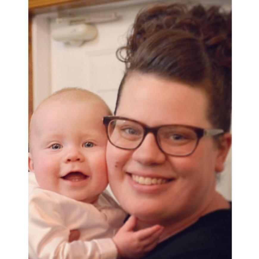 Lauren Meggs Furr mit ihrem kleinen Baby Leland.