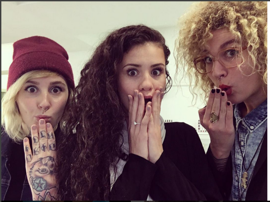 Verrät Betty Taube ihren Instagram-Followern hier vielleicht, dass sie verlobt ist? Der Ring an ihrem Finger sorgt für Spekulationen.