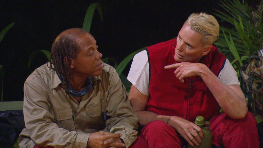 Der Moderator spricht mit Brigitte Nielsen über Rolf und findet: „Ein liebevoller Mann..“ Das kann Brigitte nur bestätigen: „Ja, er ist fantastisch…