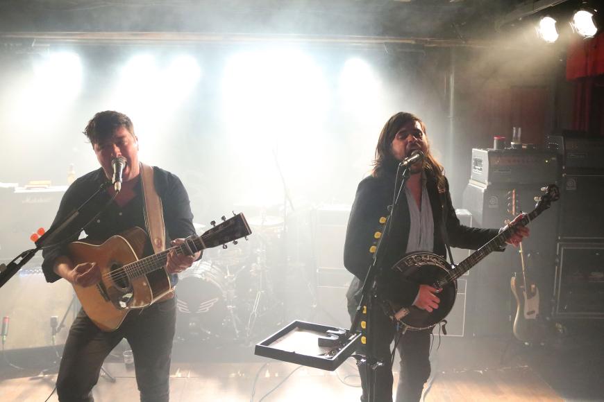 Winston Marshall ist Mitglied bei der Band Mumford & Sons.