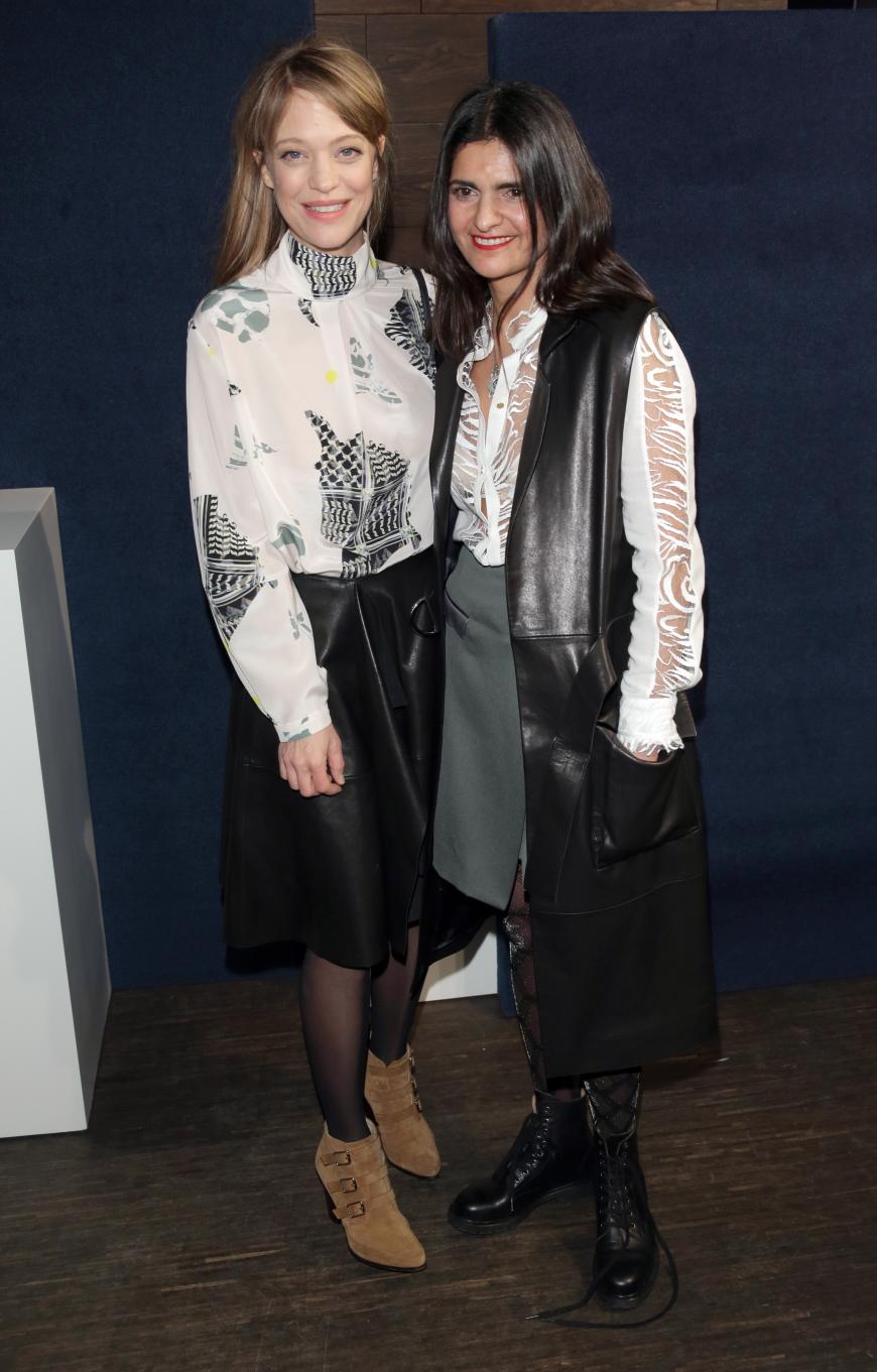 Heike Makatsch mit Leyla Piedayesh bei der Präsentation von Lala Berlin