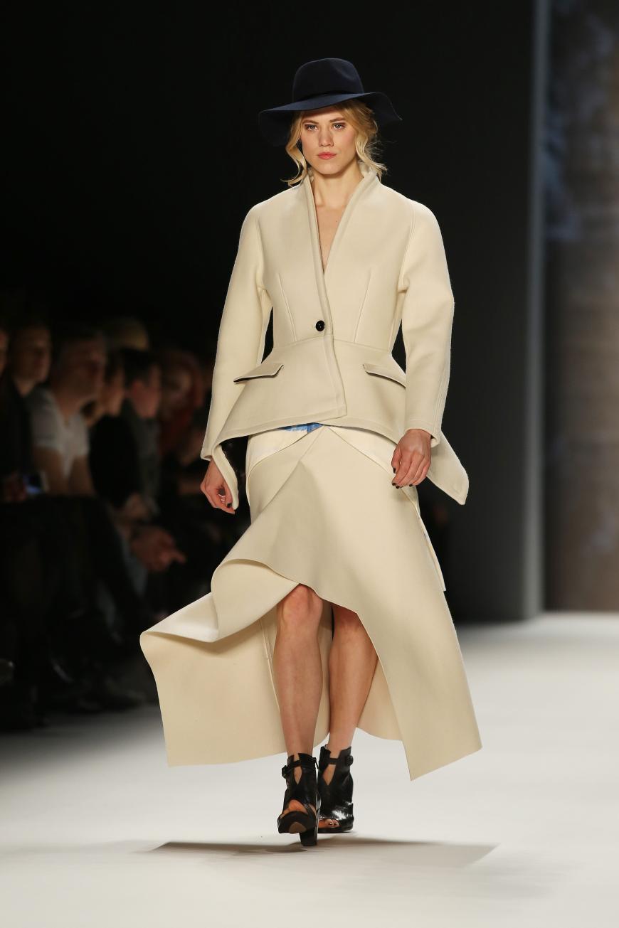 Model Larissa Marolt bei der Show des Modelabels Ruetz.