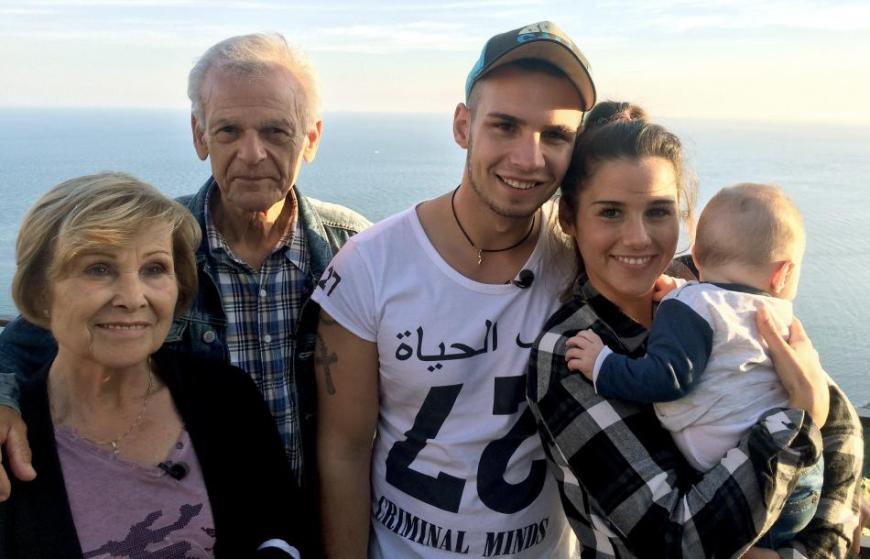Pietro Lombardi und Sarah Engels sind stolz auf die positive Entwicklung ihres Sohnes.
