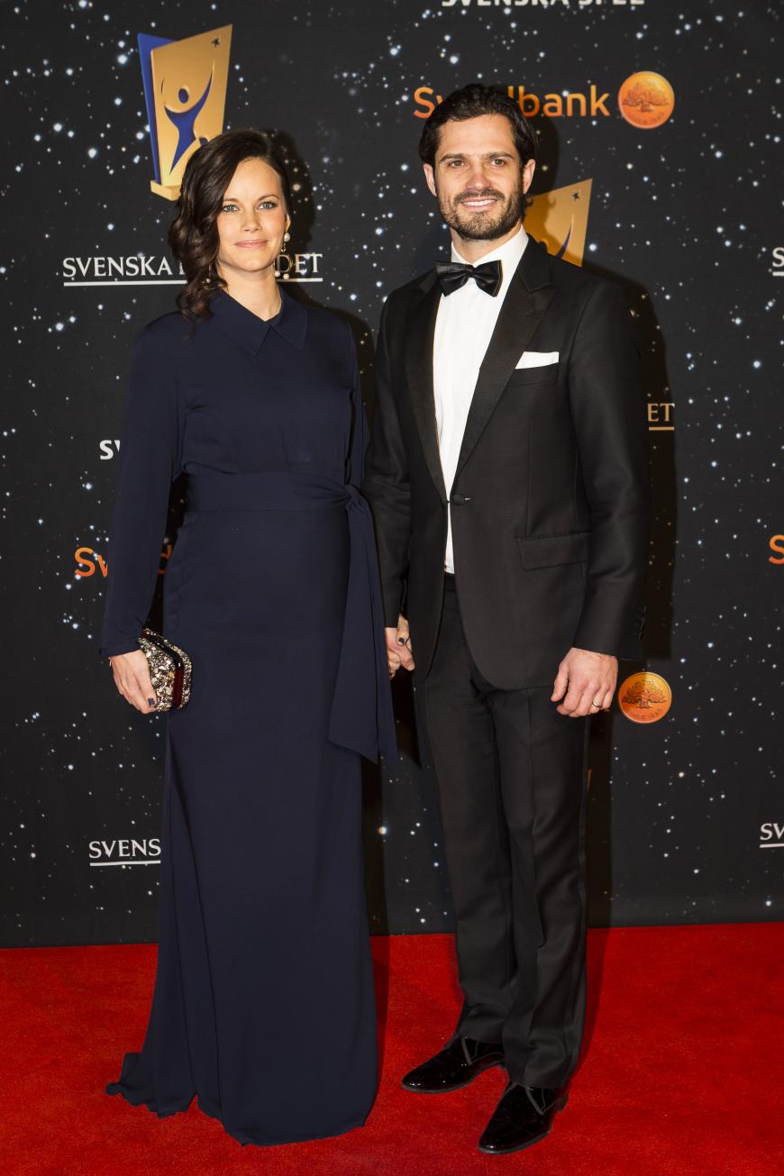 So schön schwanger: Prinzessin Sofia bezauberte mit deutlicher Babykugel an der Seite ihres Gatten Prinz Carl Philip bei einer Gala in Stockholm.