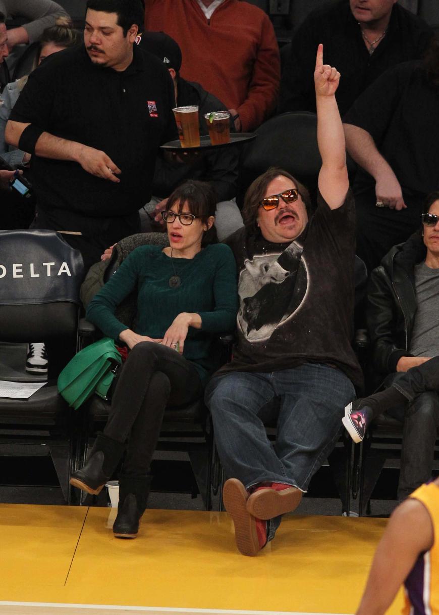 Schauspieler Jack Black zeigt am Spielfeldrand vollen Körpereinsatz. Wohoo!
