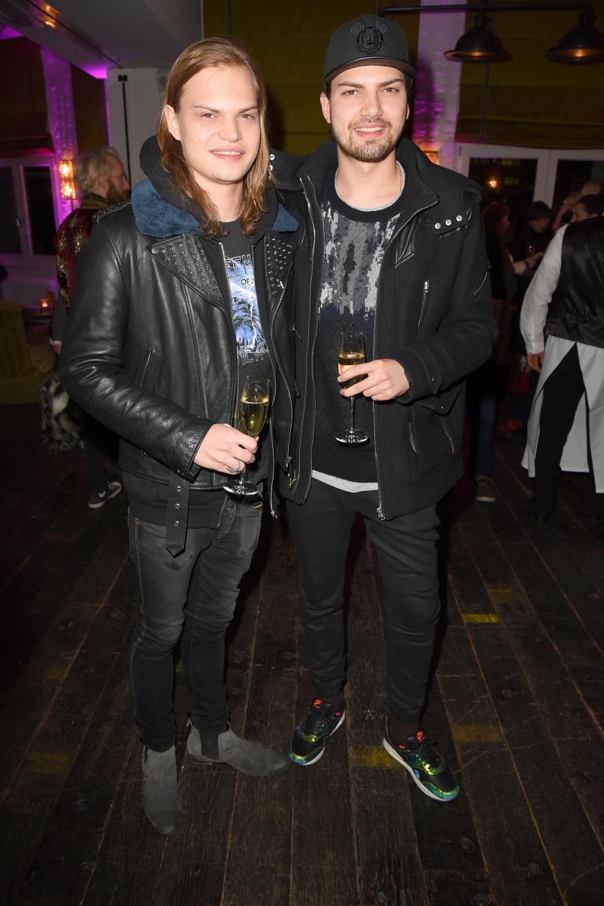 Cheers! Wilson Gonzalez und Jimi Blue Ochsenknecht zeigen sich gut gelaunt im Soho House.