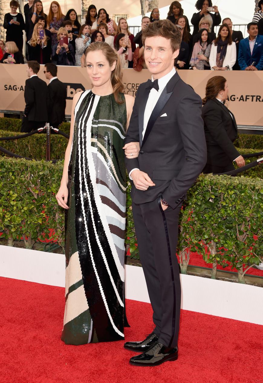 Awwww... Hannah Bagshawe, die Frau von Eddie Redmayne, hüllte ihren Babybauch in eine pailettenbesetzte Robe.