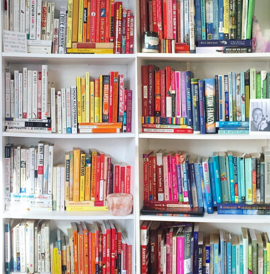 #rainbowbookshelf-Trend auf Instagram