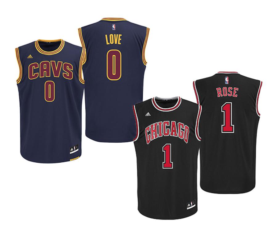 Die NBA macht jetzt auch Mode! Passend zum Valentinstag kommen die Trikots von Bulls-Spieler Derrick Rose und Cavs-Player Kevin Love besonders gut. Das dürfte selbst den nicht so romantisch veranlagten Männern gefallen! Trikots via http://www.nbastore.eu/stores/nba/de, ca. 88 Euro.