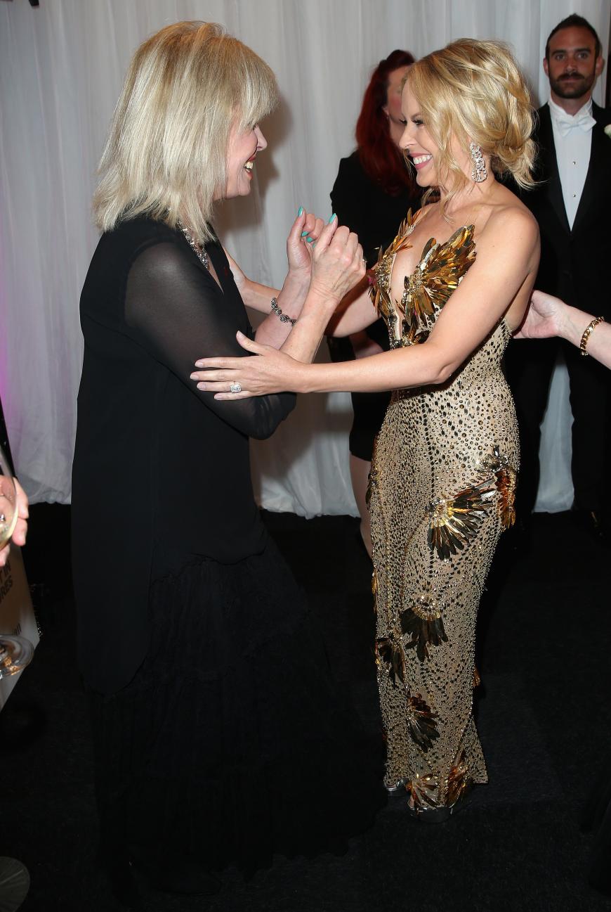 Dieser Ring sorgt für reichlich Spekulationen. Hat sich Kylie Minogue etwa heimlich verlobt?
