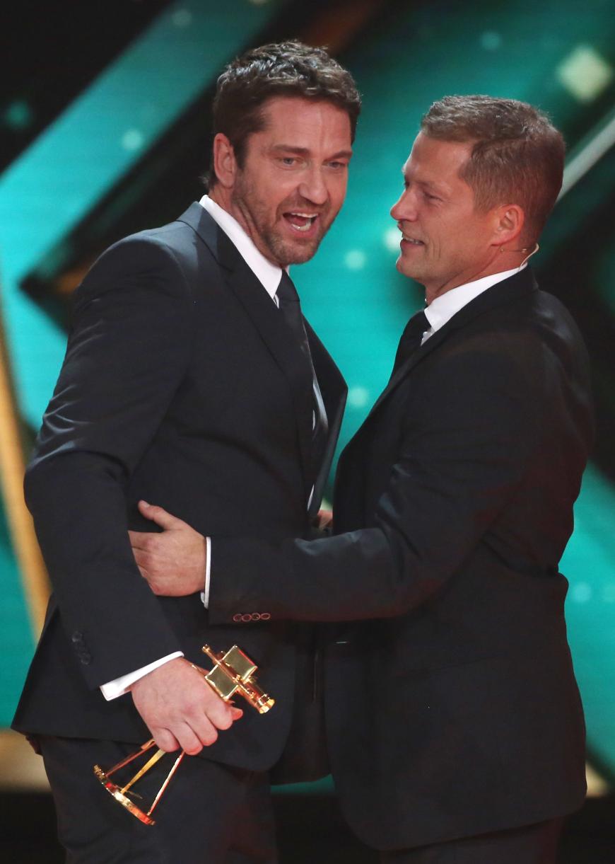 Und keiner hätte ihm diesen Preis wohl besser überreichen können als Schauspielkollege und guter Freund Til Schweiger.