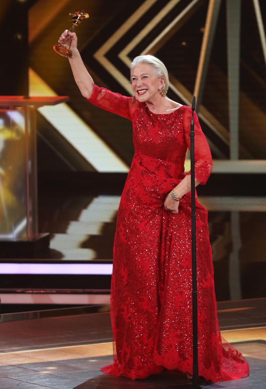Hollywood-Legende Helen Mirren darf sich ebenfalls stolze Gewinnerin nennen. Sie erhielt eine Goldene Kamera in der Kategorie